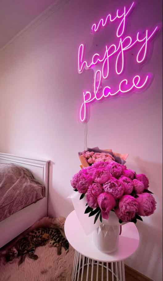 Neon signs store for bedrooms